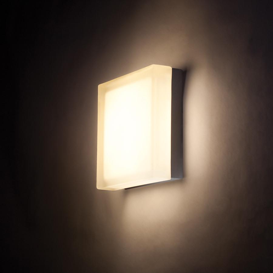 8 7/8 INCH SQUARE LED FLUSH MOUNT/SCONCE - 29W